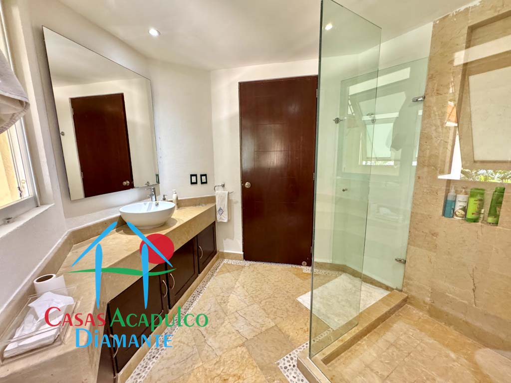 Punta Marqués Cannes 102 - Baño completo recámaras 3